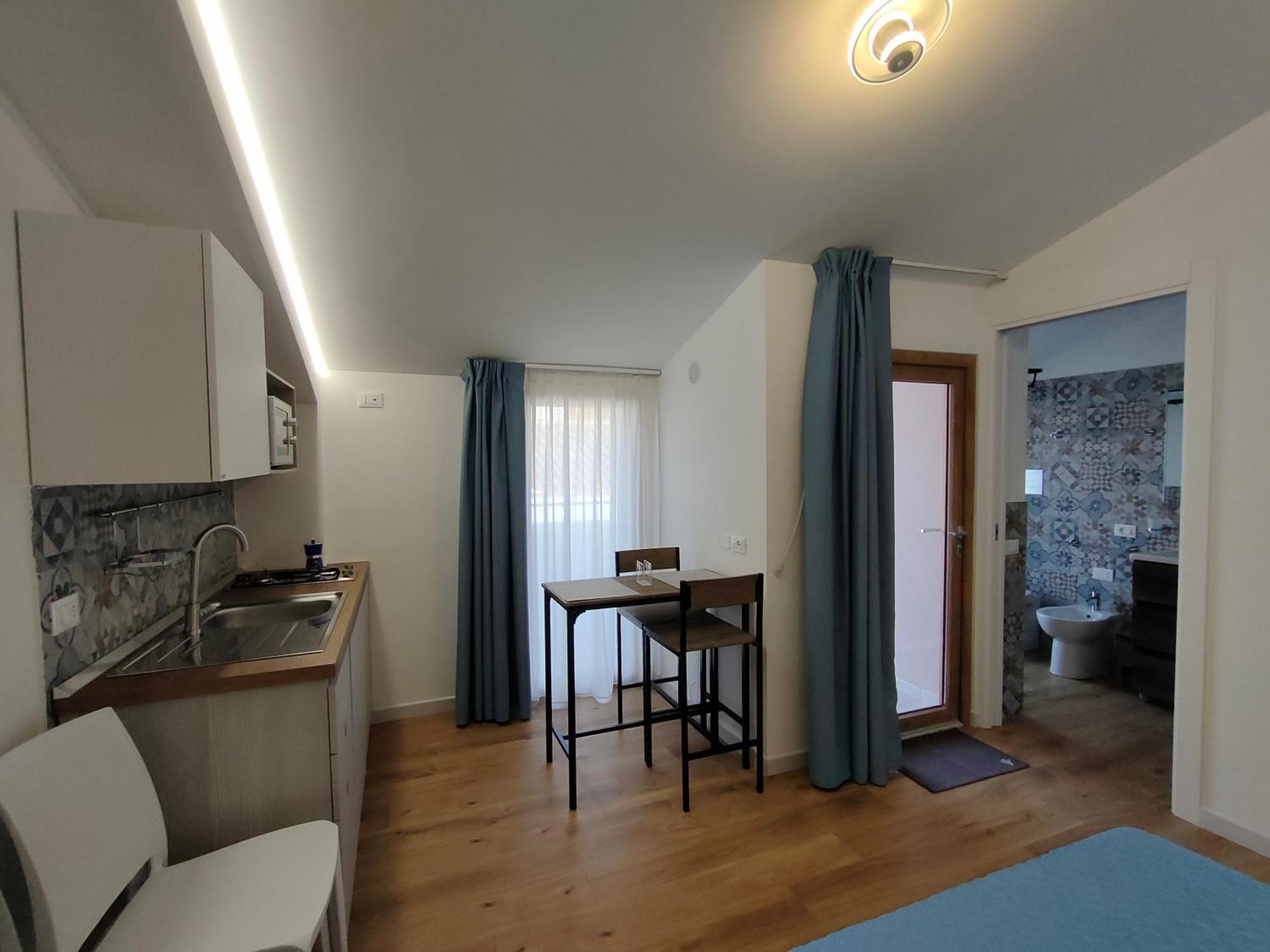 Dh Studio Apartments Кастелламмаре-дель-Гольфо Екстер'єр фото