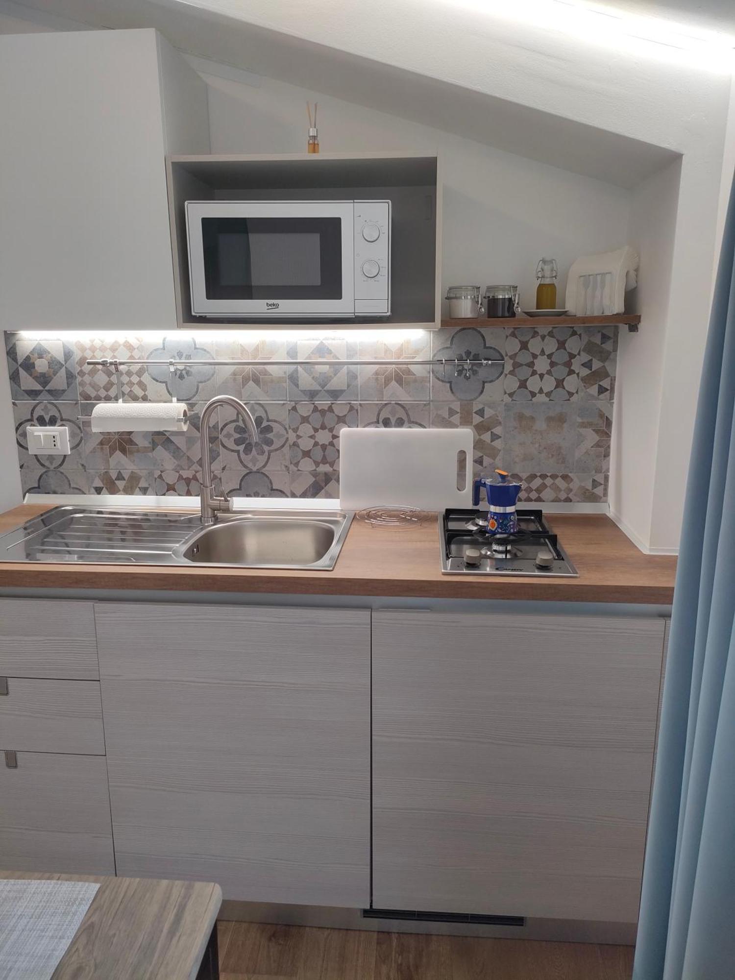 Dh Studio Apartments Кастелламмаре-дель-Гольфо Екстер'єр фото