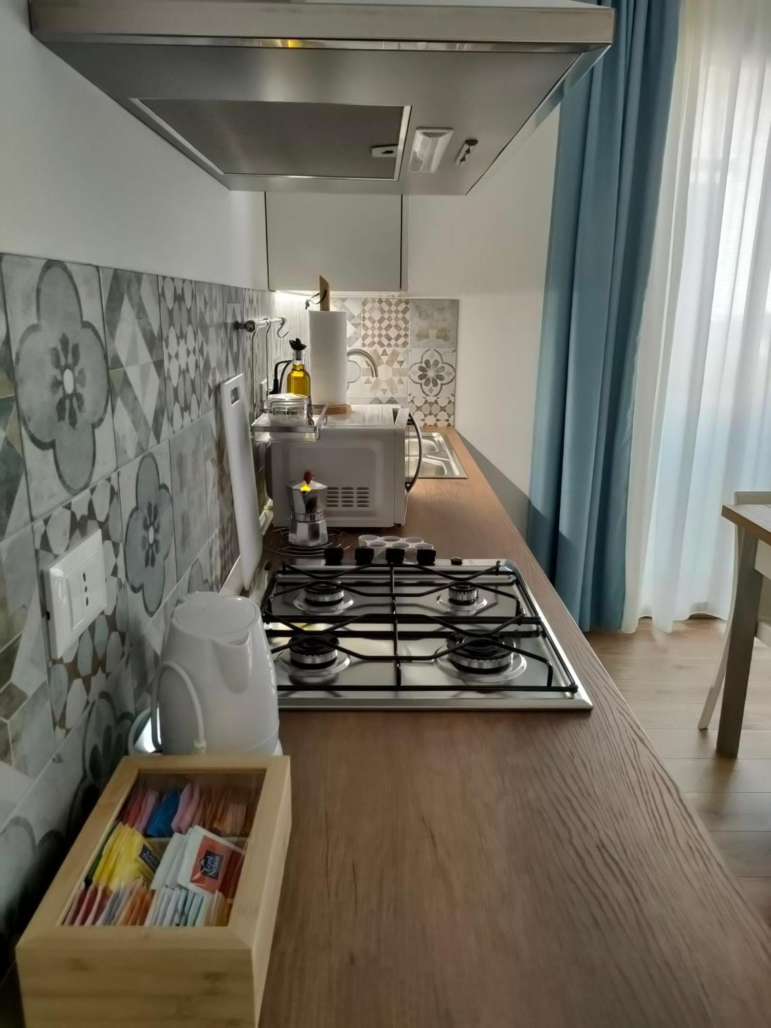 Dh Studio Apartments Кастелламмаре-дель-Гольфо Екстер'єр фото